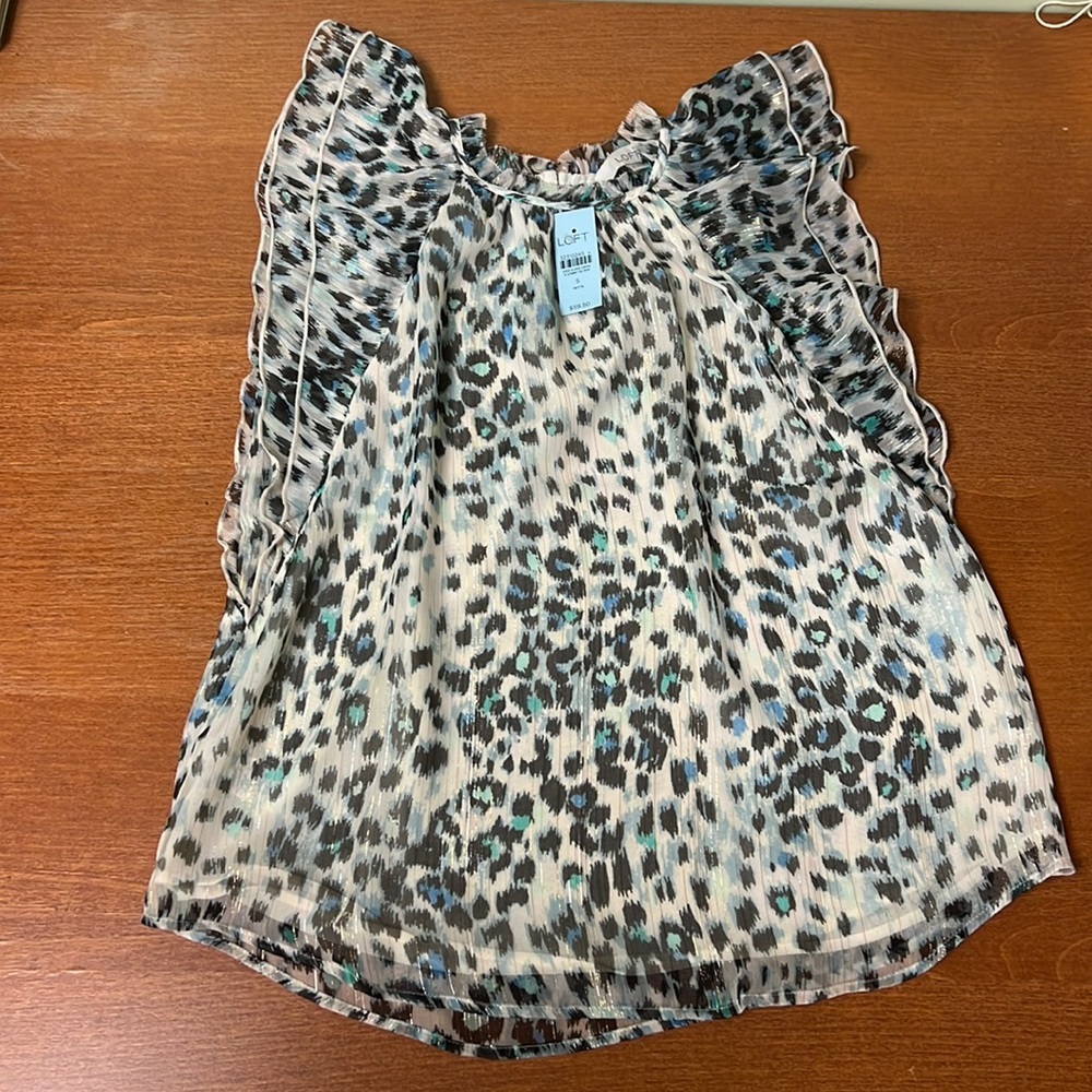 LOFT Petite Shimmer Animal Print Ruffle Shell Size Small - Picture 5 of 5
